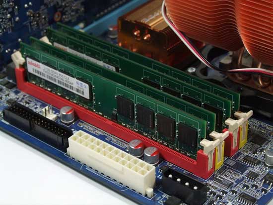 8 ����� ������ �� ����������� ����� Gigabyte GA-X38-DQ6
